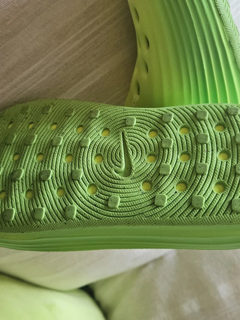 Nike Kids Water Clog in Neon Yellow-Green